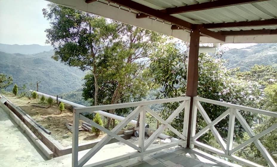 Dongorit Cabin House 1 Kundasang ภายนอก รูปภาพ